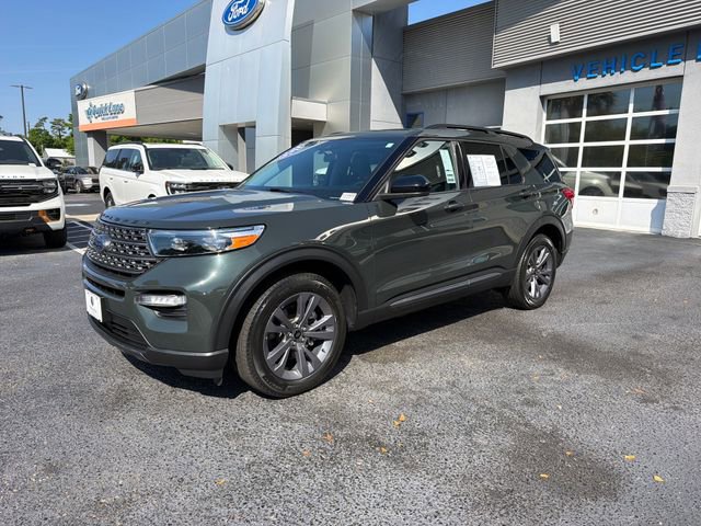 Certified 2023 Ford Explorer XLT w/ Equipment Group 202A AWD/4WD image 4