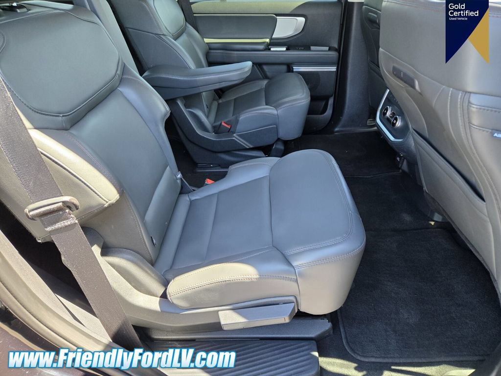 Certified 2025 Ford Expedition Active AWD/4WD image 16