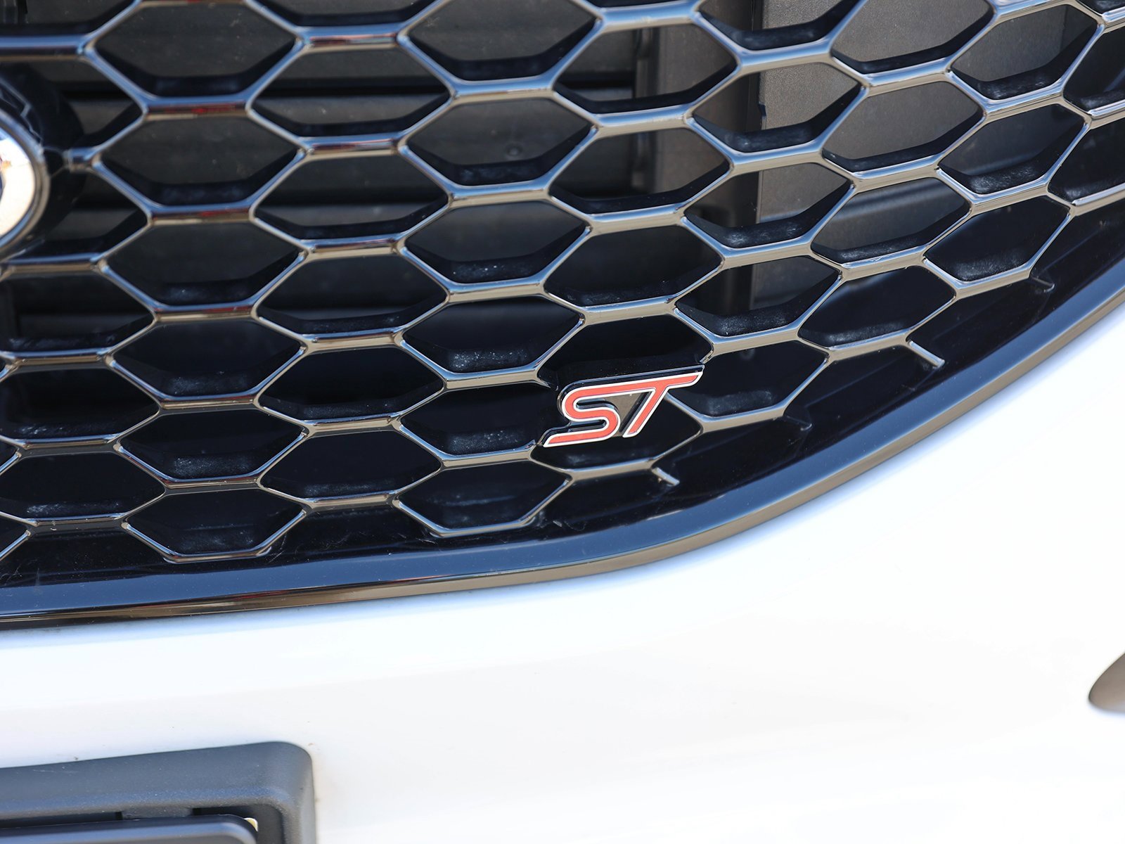 Certified 2022 Ford Edge ST image 9