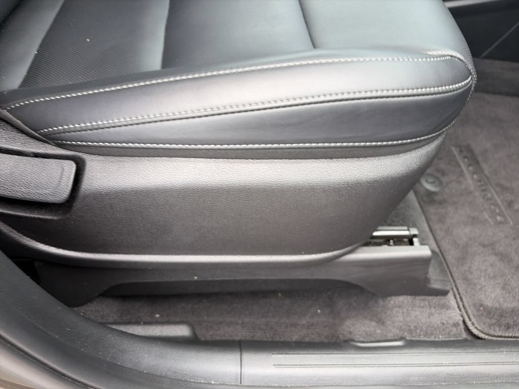 Used 2025 Kia Telluride S FWD image 38