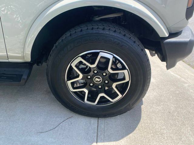 Certified 2025 Ford Bronco Outer Banks AWD/4WD image 11