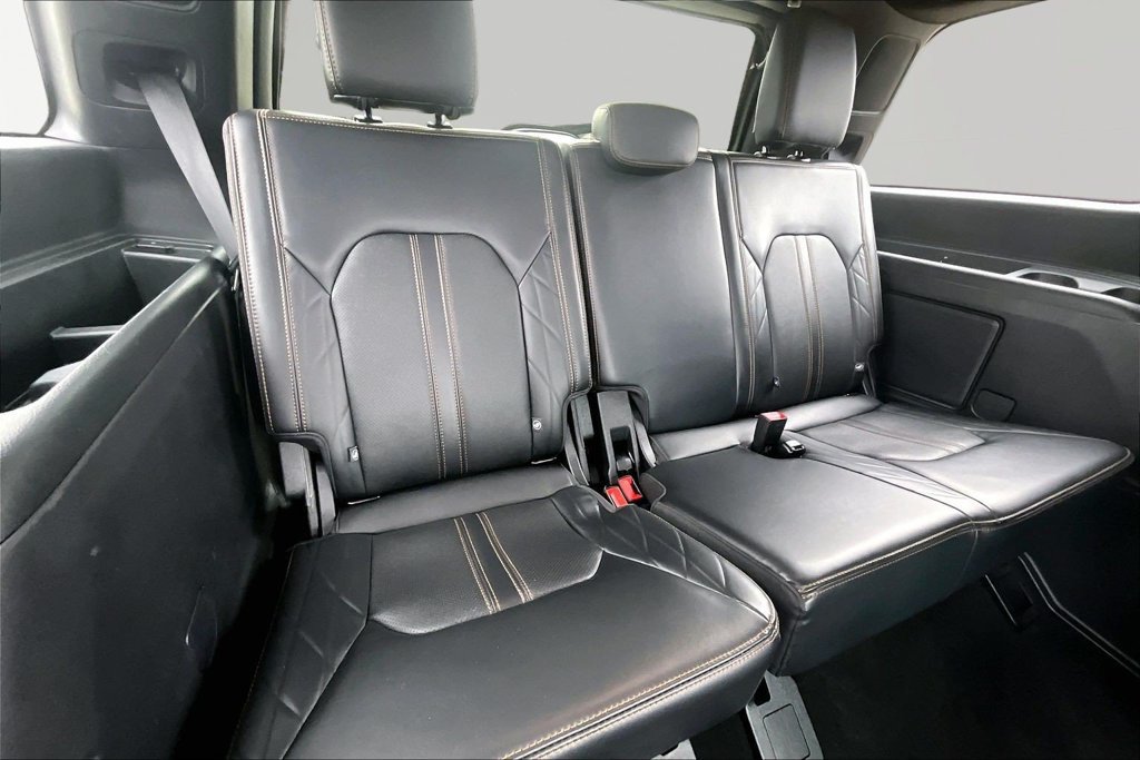 Certified 2024 Ford Expedition Platinum AWD/4WD image 28