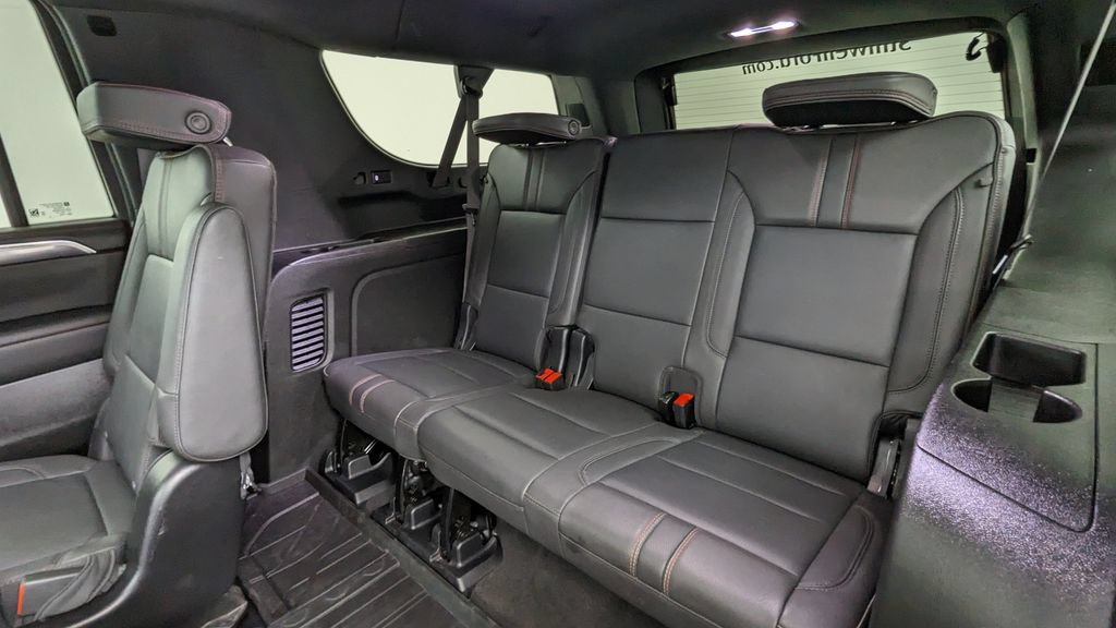 Used 2024 Chevrolet Suburban RST w/ Luxury Package AWD/4WD image 36