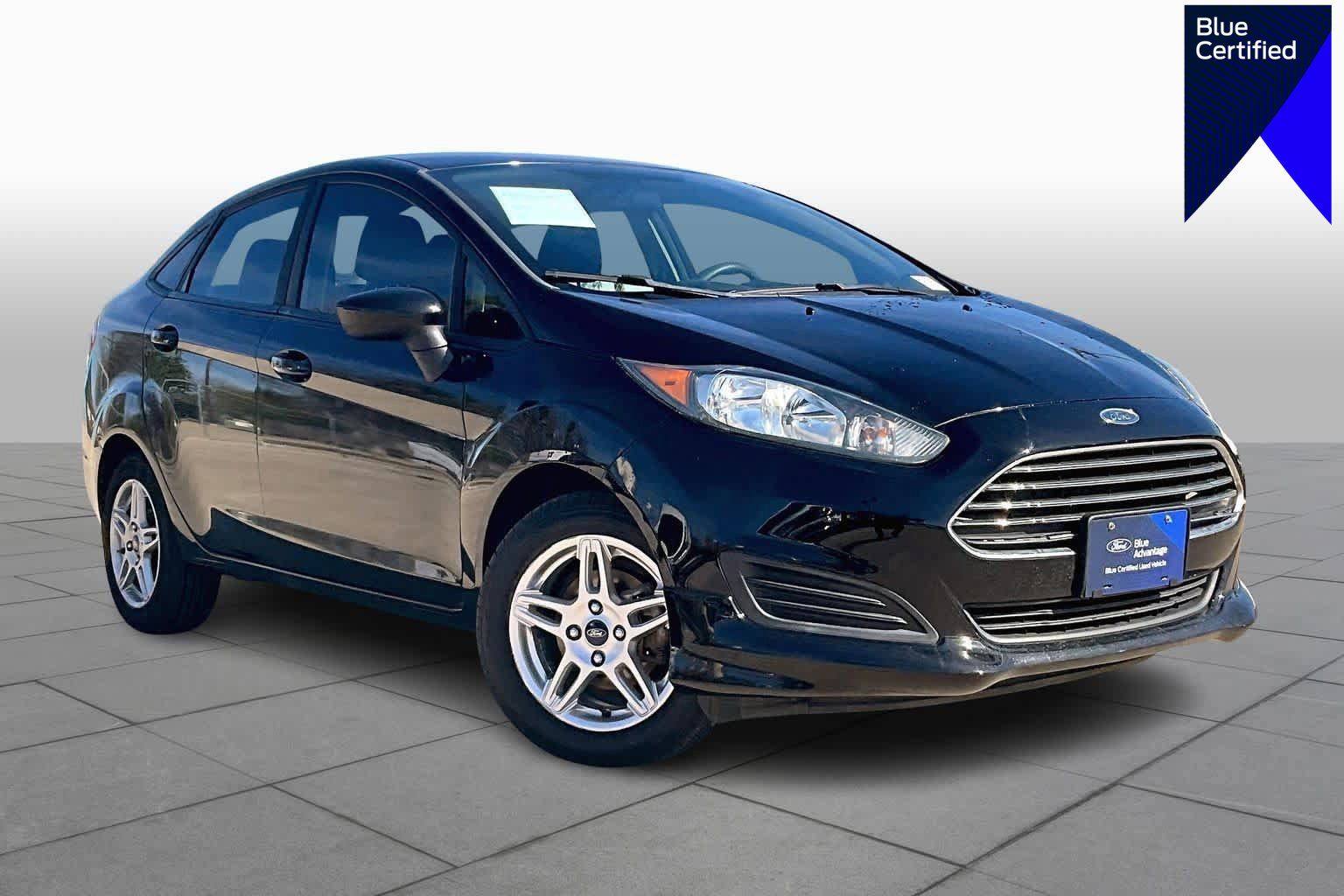 Certified 2017 Ford Fiesta SE image 1