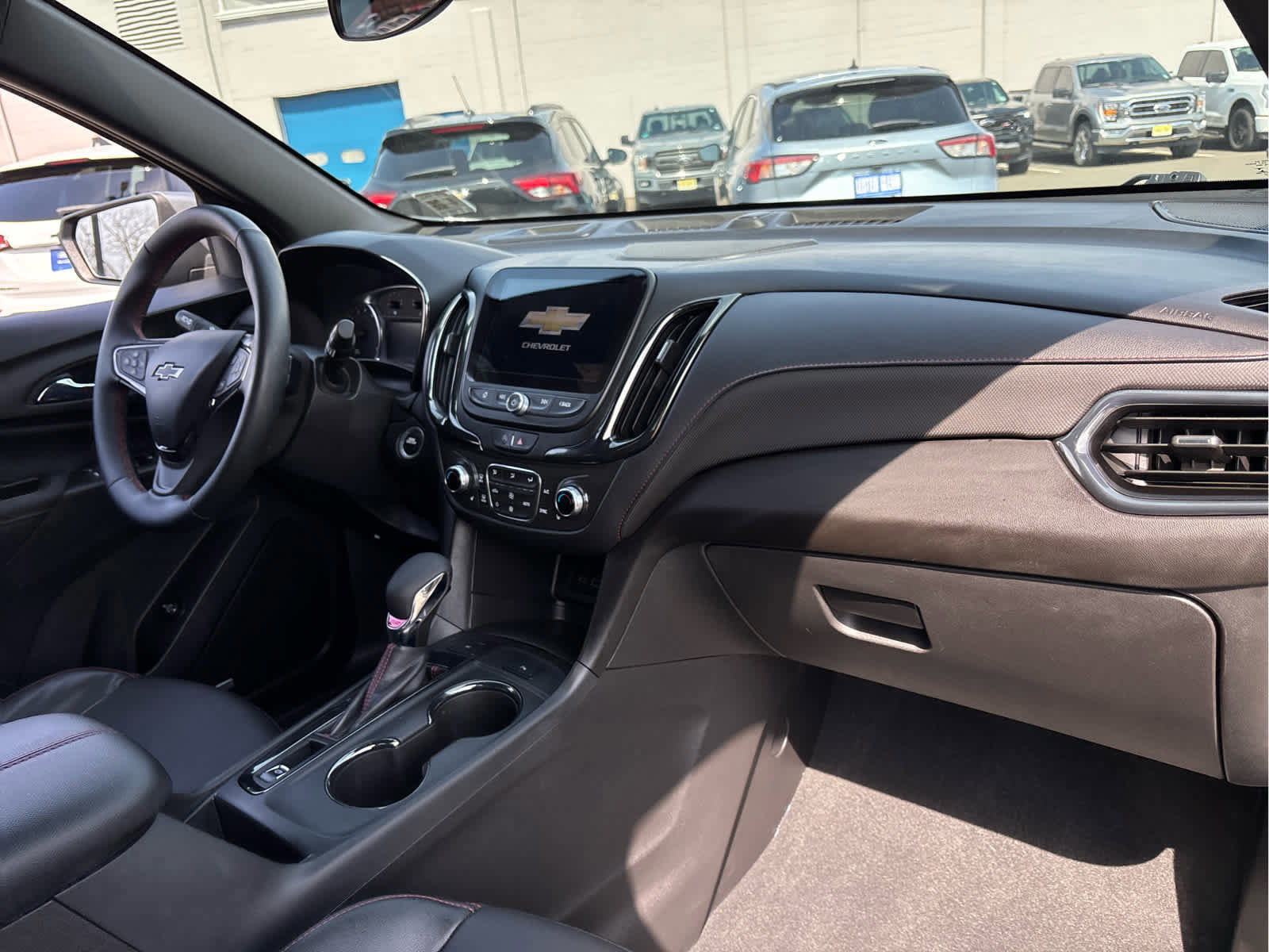 Used 2023 Chevrolet Equinox RS w/ RS Leather Package image 31