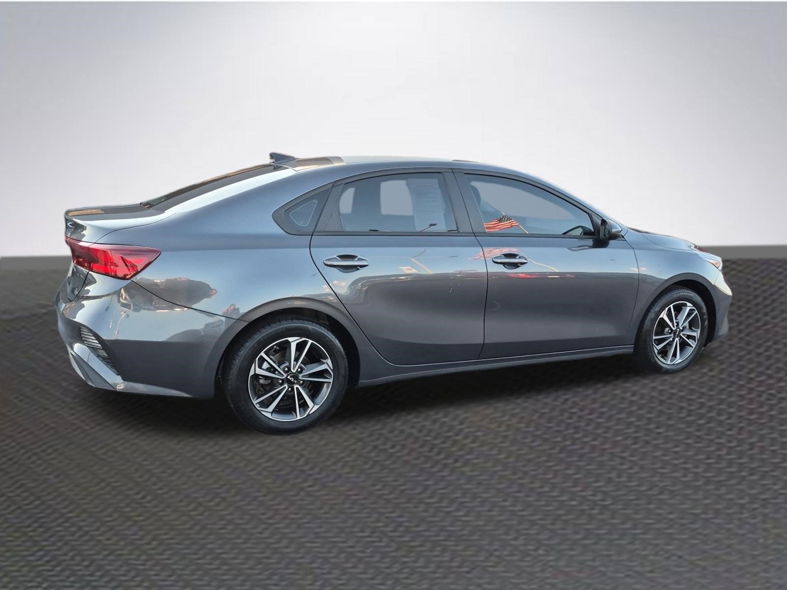 Used 2024 Kia Forte LXS FWD image 4