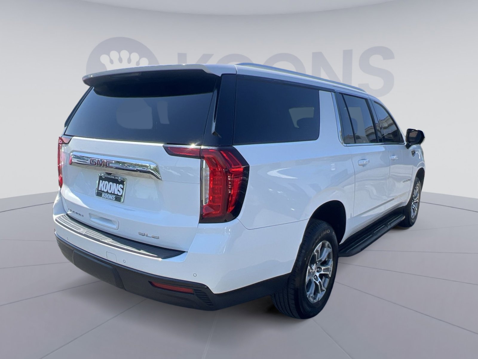Used 2021 GMC Yukon XL SLE AWD/4WD image 11