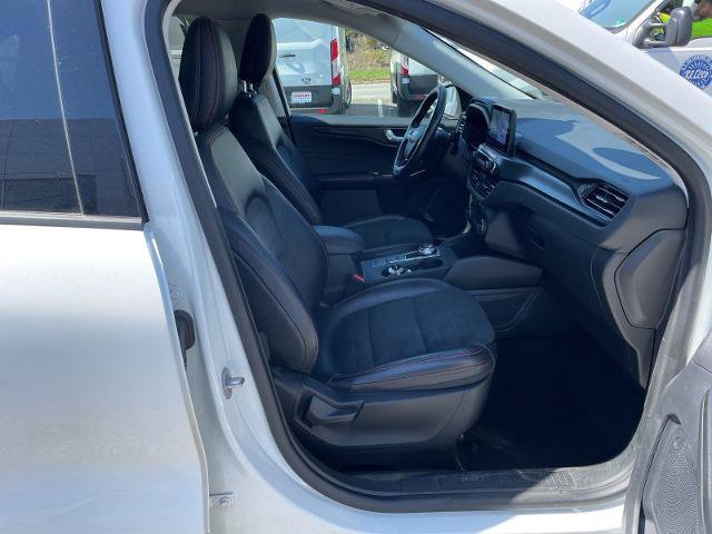 Certified 2021 Ford Escape SEL w/ SEL Stealth AWD Package image 18