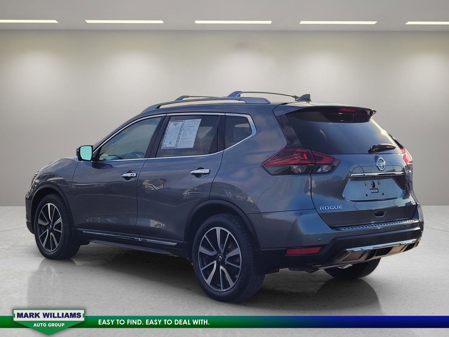 Used 2019 Nissan Rogue SL w/ Premium Package image 3