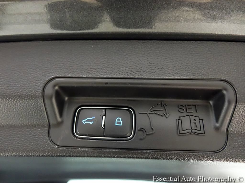 Certified 2020 Ford Explorer XLT w/ Equipment Group 202A AWD/4WD image 23