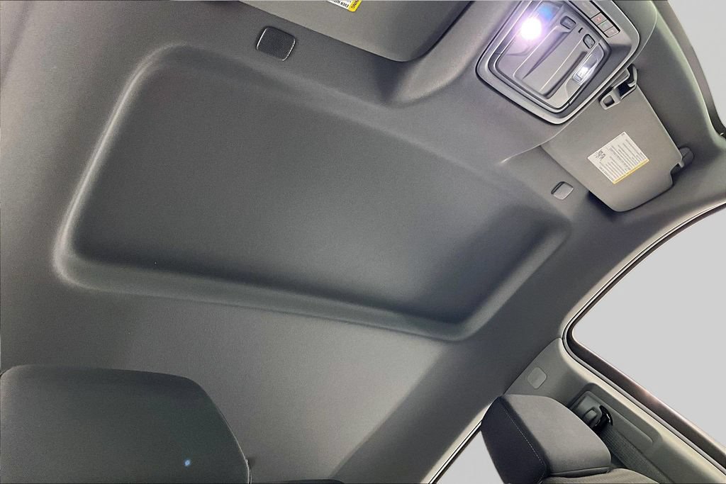 Used 2024 Chevrolet Silverado 1500 LT AWD/4WD image 23