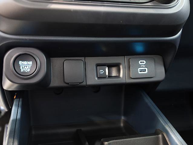 Certified 2024 Ford Maverick Tremor w/ Tremor Off-Road Package AWD/4WD image 31