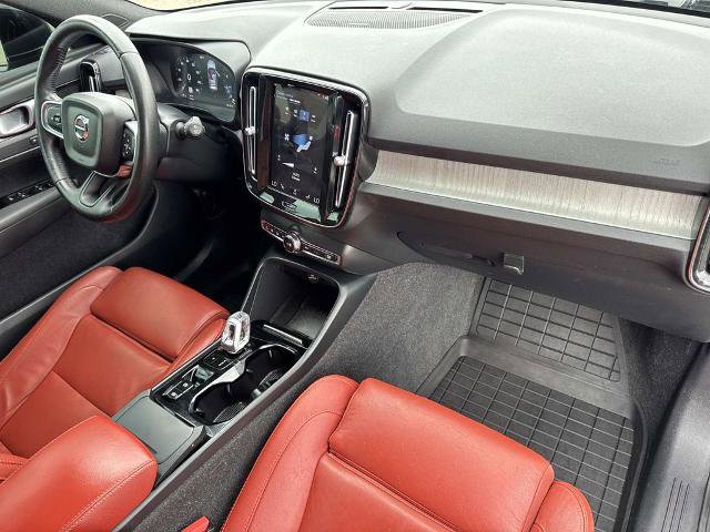 Used 2021 Volvo XC40 T4 Inscription FWD image 30