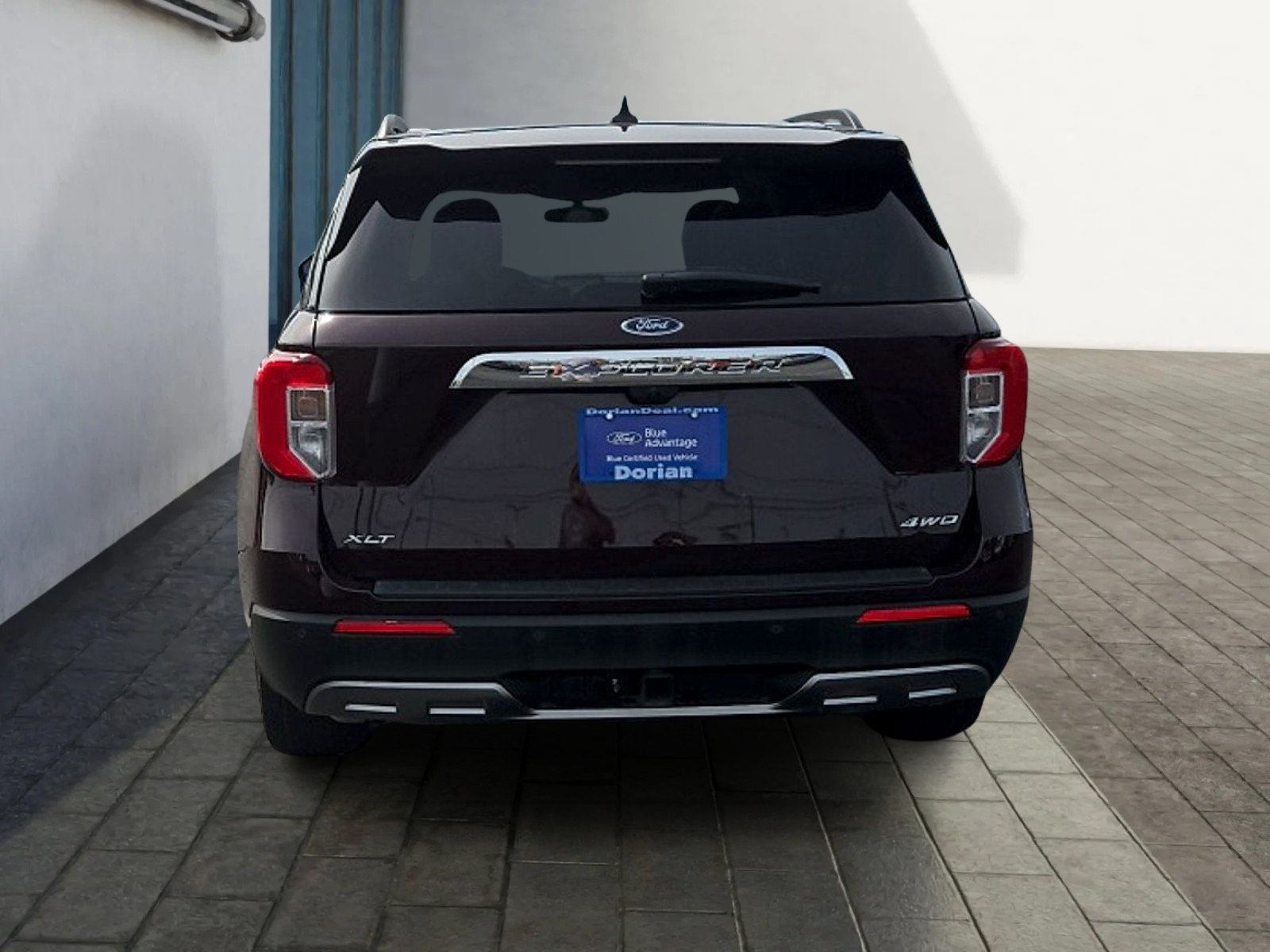 Certified 2023 Ford Explorer XLT w/ Equipment Group 202A AWD/4WD image 4