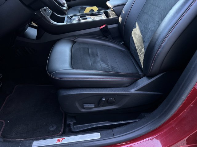 Certified 2021 Ford Edge ST-Line AWD/4WD image 13