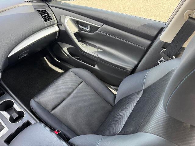 Used 2017 Nissan Altima 3.5 SR FWD image 18