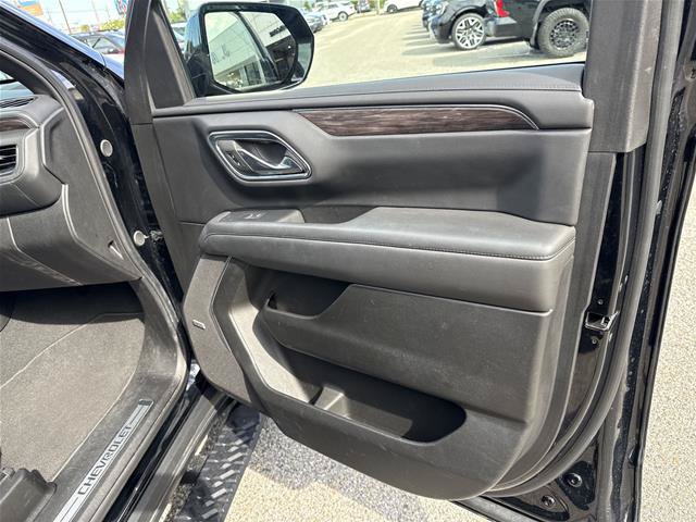 Used 2024 Chevrolet Tahoe Z71 w/ Luxury Package AWD/4WD image 24