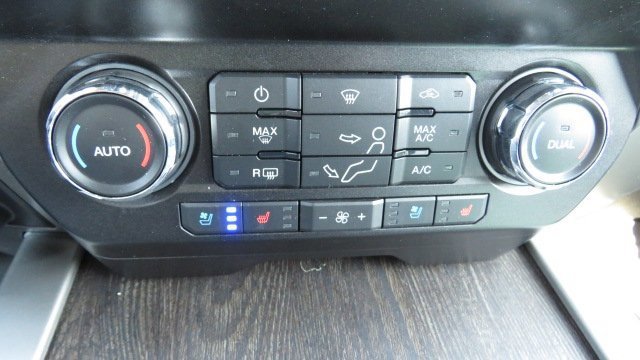 Certified 2020 Ford F250 Lariat w/ Lariat Value Package image 19