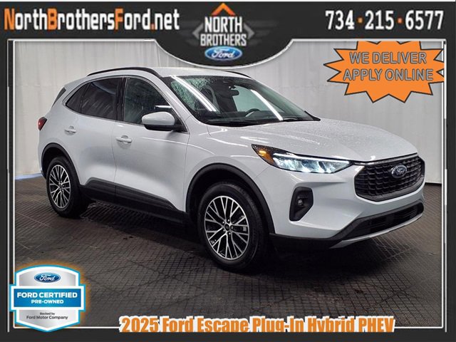 Certified 2025 Ford Escape SE w/ Class II Trailer Tow Package image 5