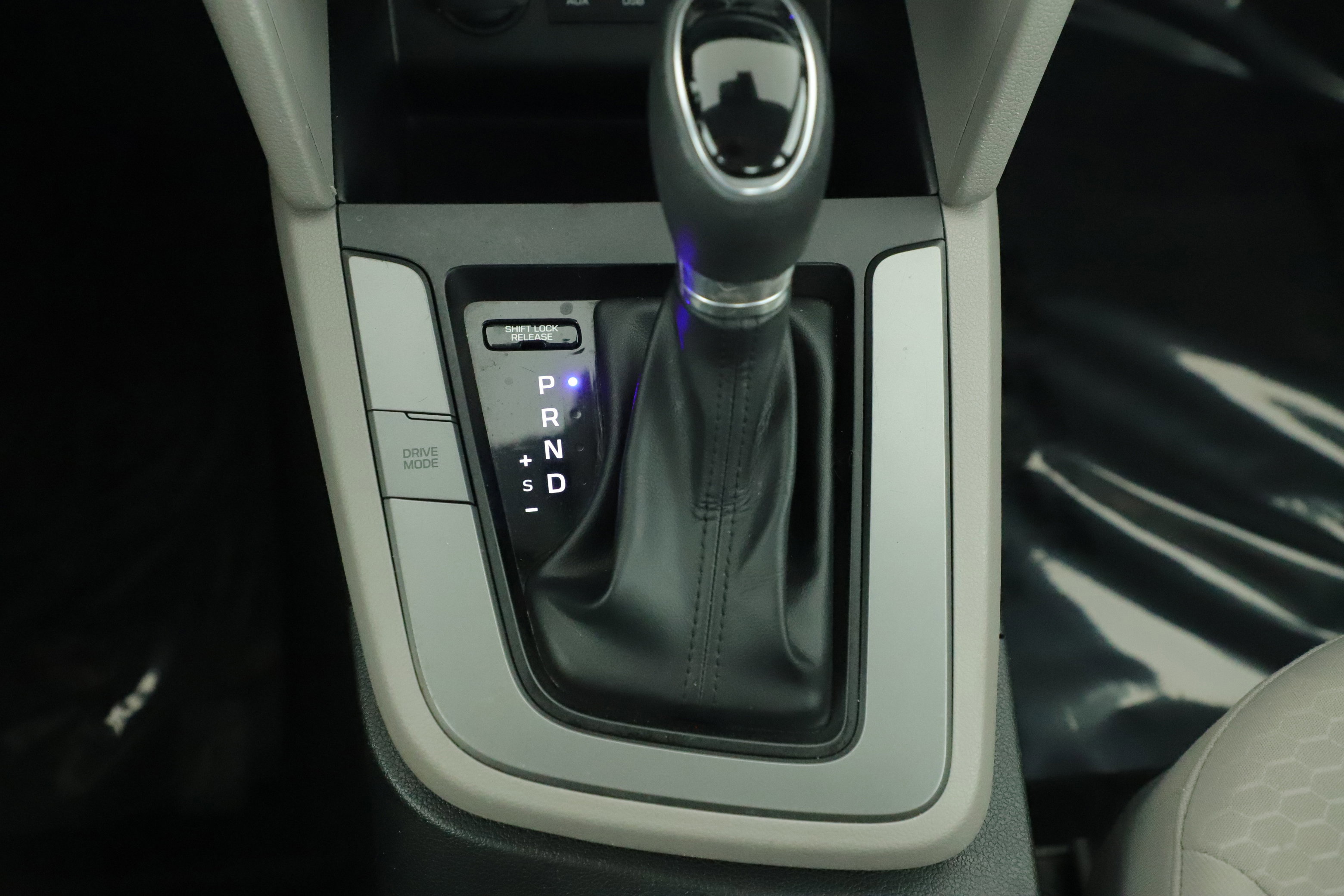 Used 2019 Hyundai Elantra SEL image 24