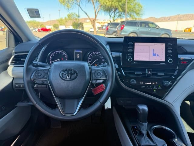 Used 2022 Toyota Camry SE w/ Carpet Mat Package (TMS) FWD image 16