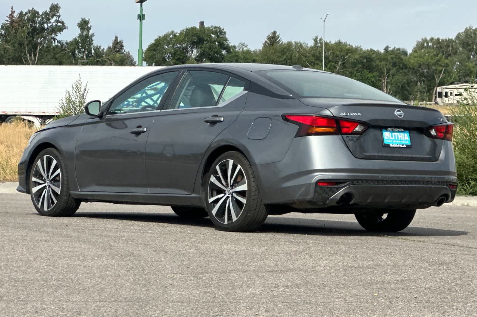 Used 2021 Nissan Altima 2.5 SR FWD image 6