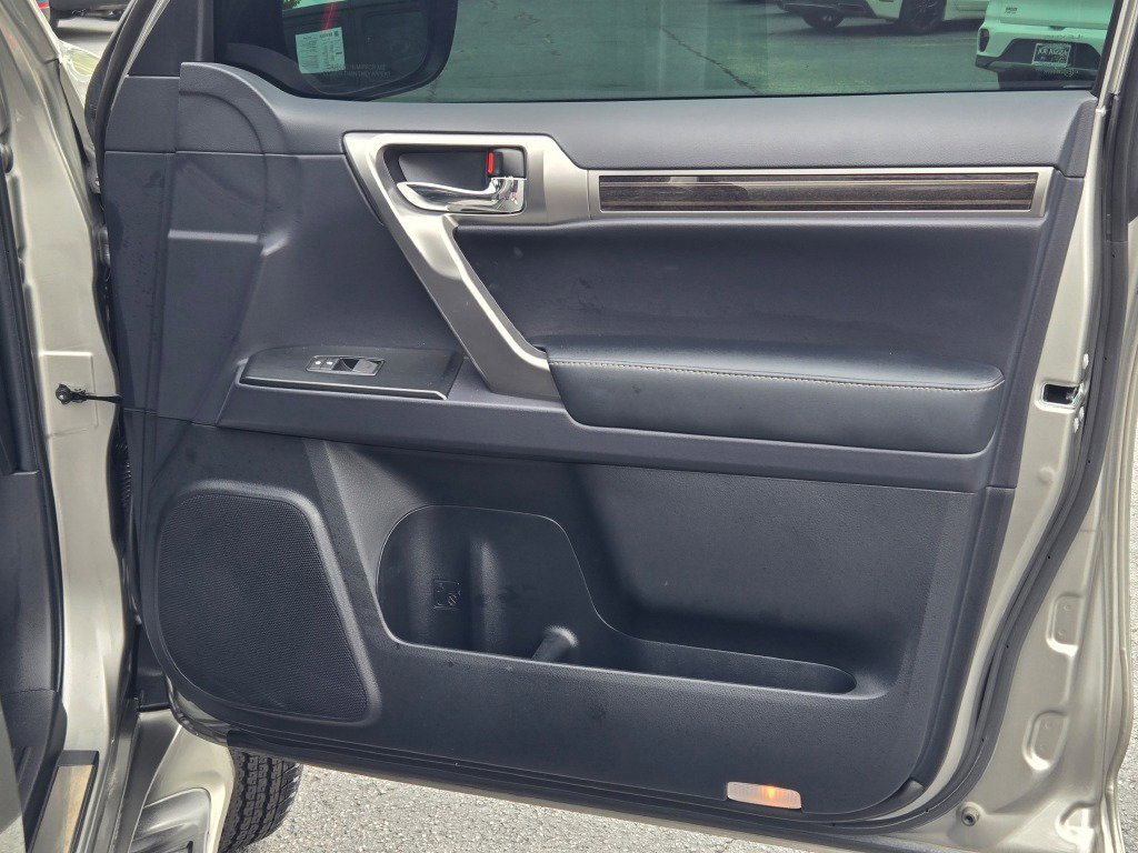Used 2023 Lexus GX 460 Premium image 7