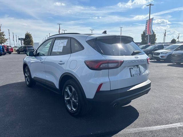 Certified 2026 Ford Escape ST-Line AWD/4WD image 9
