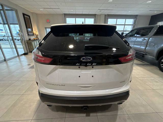 Certified 2022 Ford Edge Titanium w/ Class II Trailer Tow Package image 4