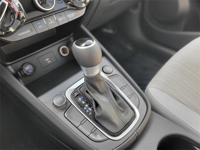 Used 2023 Hyundai Kona SEL image 30