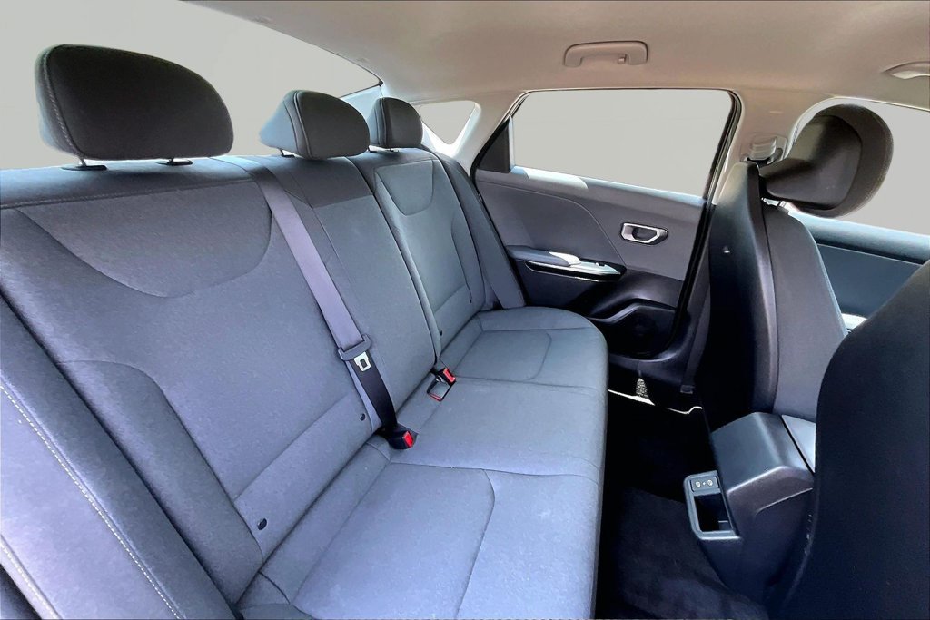 Used 2025 Kia K4 FWD image 27
