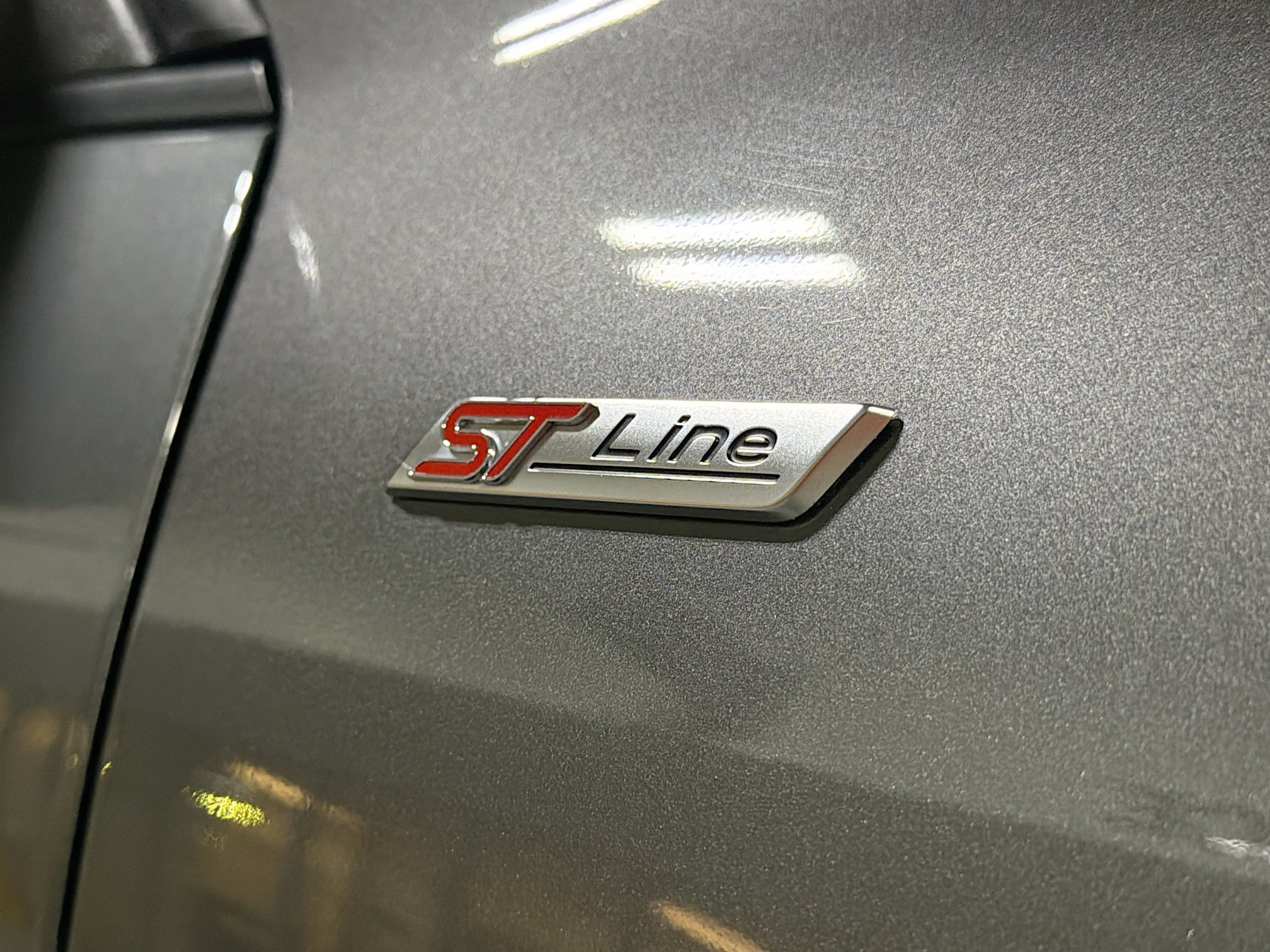 Certified 2025 Ford Escape ST-Line AWD/4WD image 17