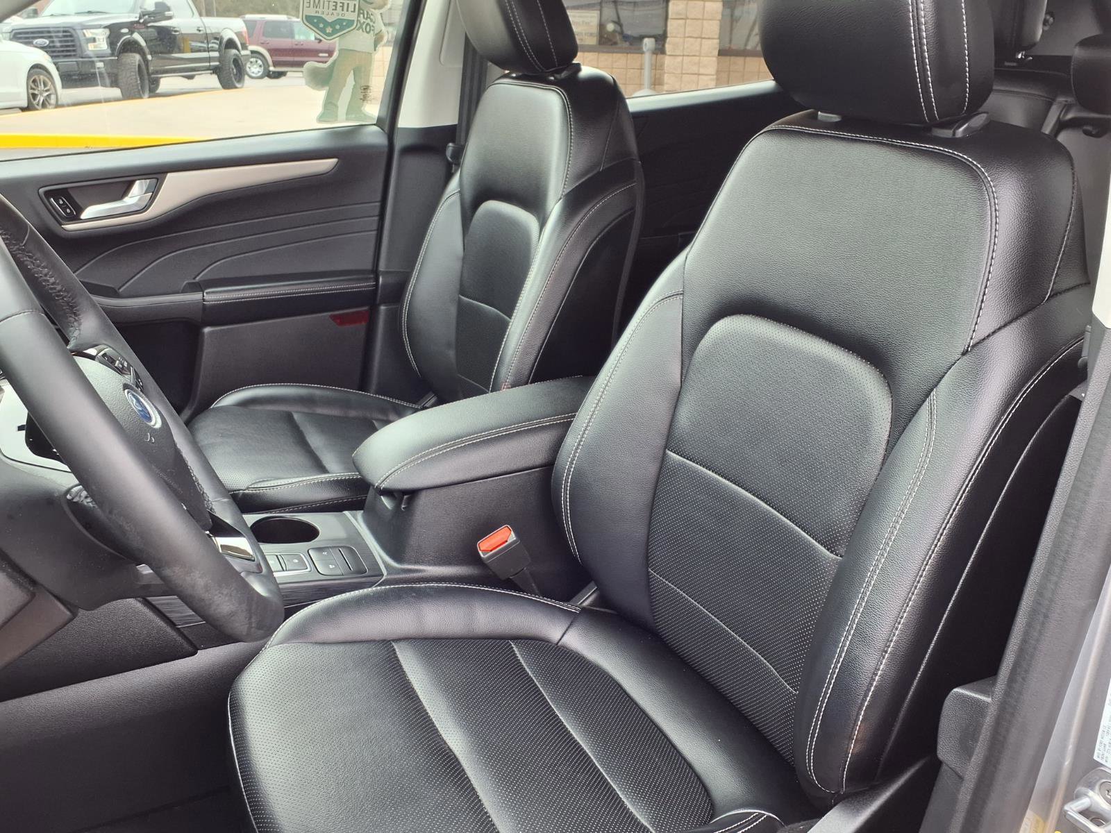 Certified 2022 Ford Escape SEL image 6