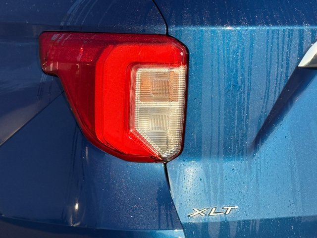 Certified 2020 Ford Explorer XLT w/ Equipment Group 202A AWD/4WD image 29