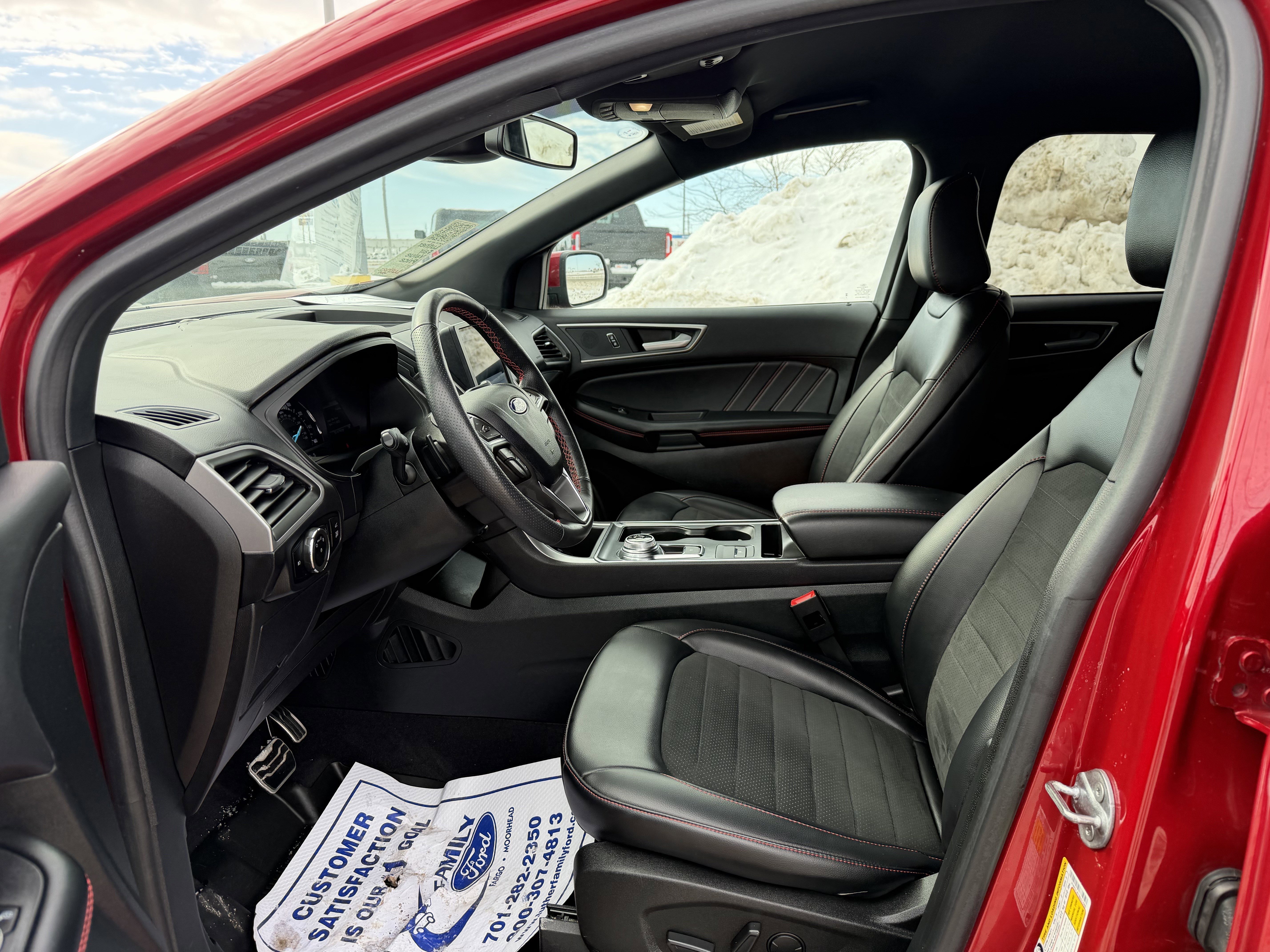 Certified 2024 Ford Edge ST-Line w/ Class II Trailer Tow Package image 18