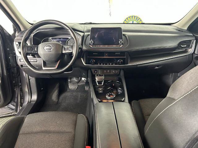 Used 2025 Nissan Rogue SV AWD/4WD image 7