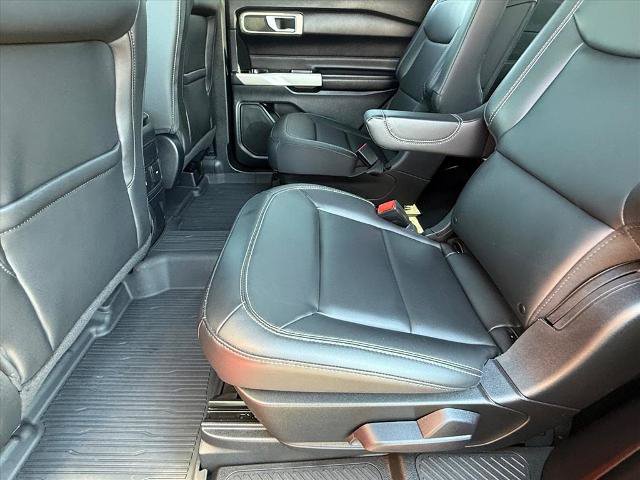 Certified 2024 Ford Explorer XLT w/ Equipment Group 202A AWD/4WD image 11