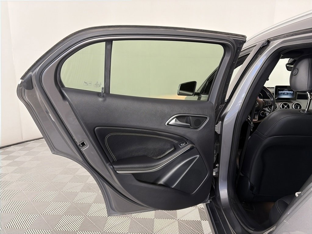 Used 2017 Mercedes-Benz GLA 250 4MATIC image 12