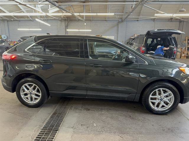 Certified 2022 Ford Edge SEL w/ Convenience Package image 6