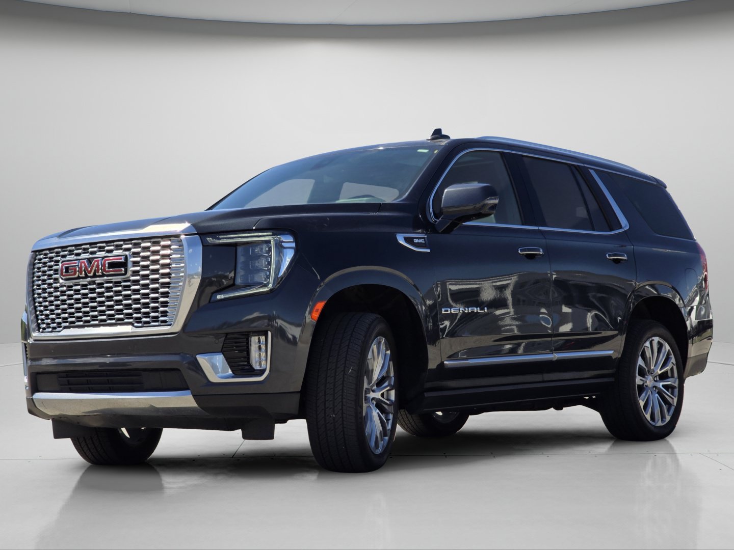 Used 2022 GMC Yukon Denali w/ Denali Premium Package AWD/4WD image 18