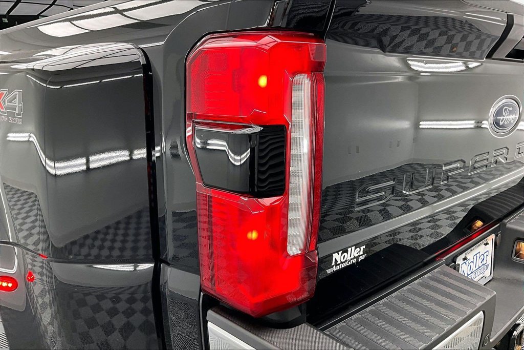 Certified 2025 Ford F350 XLT w/ 360-Degree Camera Package AWD/4WD image 31
