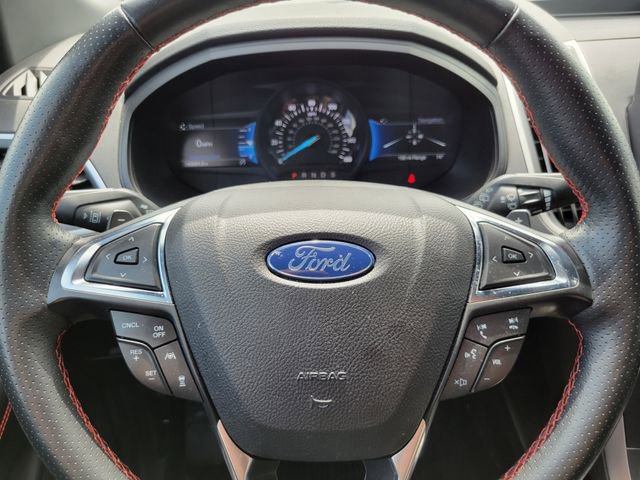 Certified 2022 Ford Edge ST-Line w/ Class II Trailer Tow Package AWD/4WD image 11