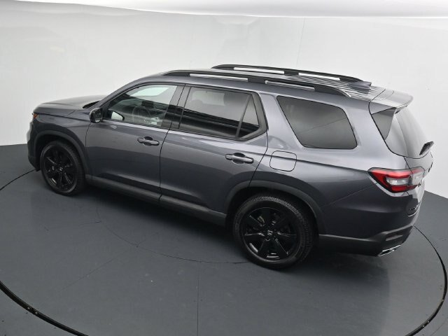 Used 2025 Honda Pilot Black Edition image 30