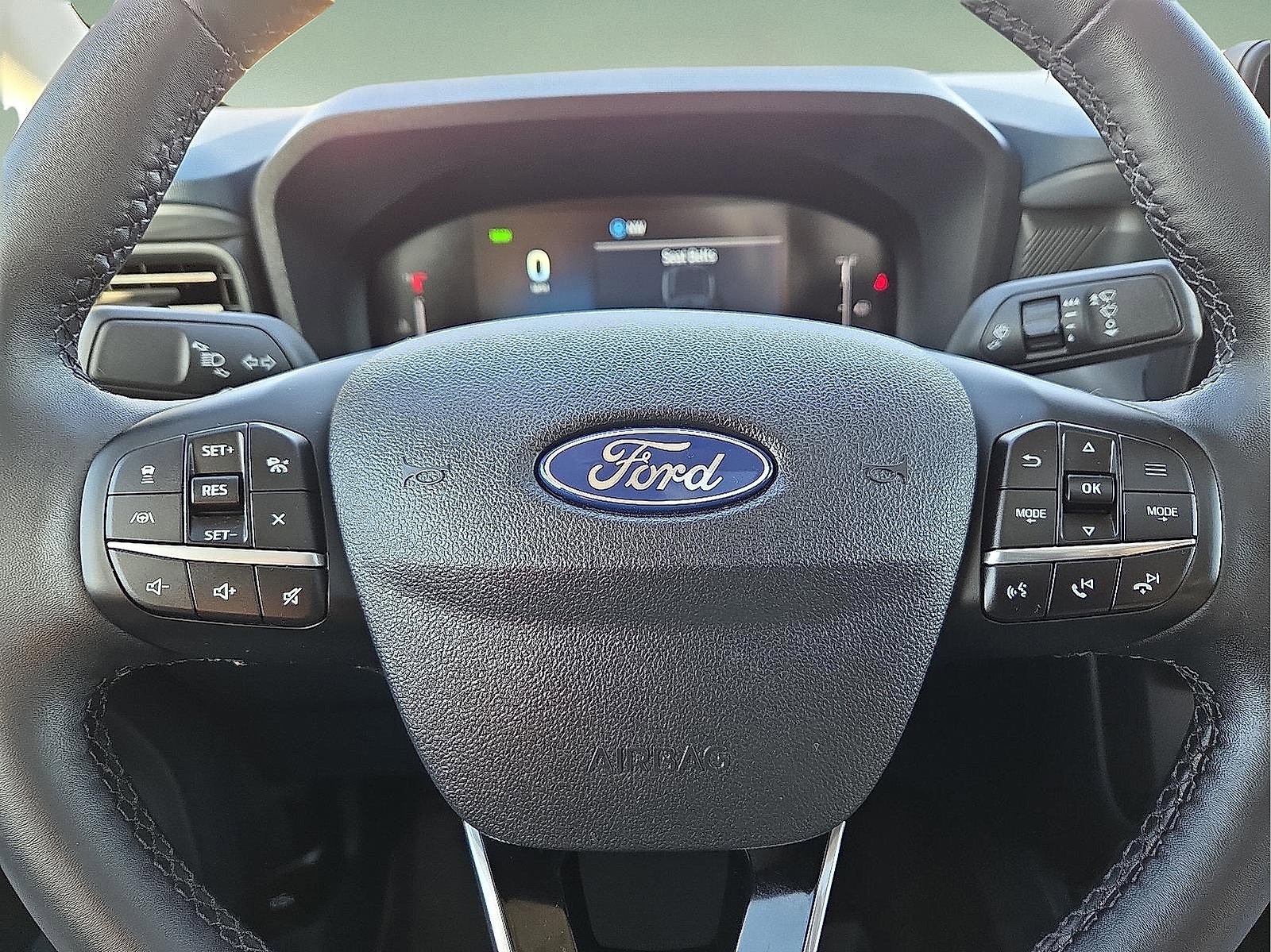 Certified 2025 Ford Maverick Lariat w/ Black Appearance Package image 24