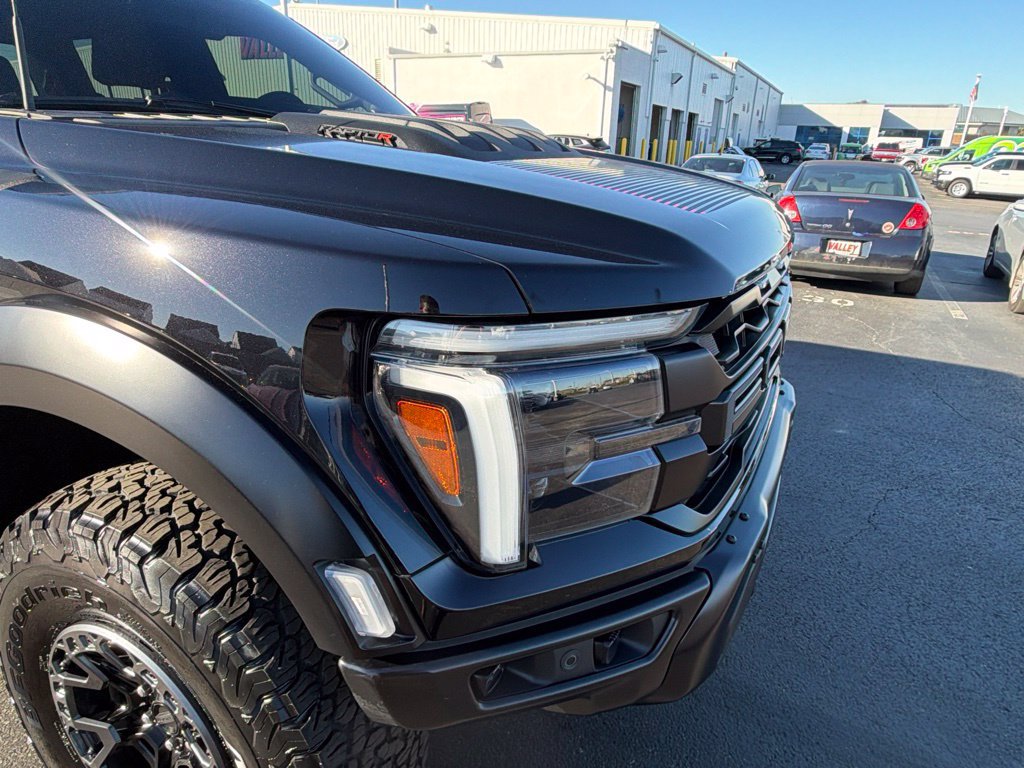 Certified 2025 Ford F150 Raptor w/ Equipment Group 803A Raptor R AWD/4WD image 15
