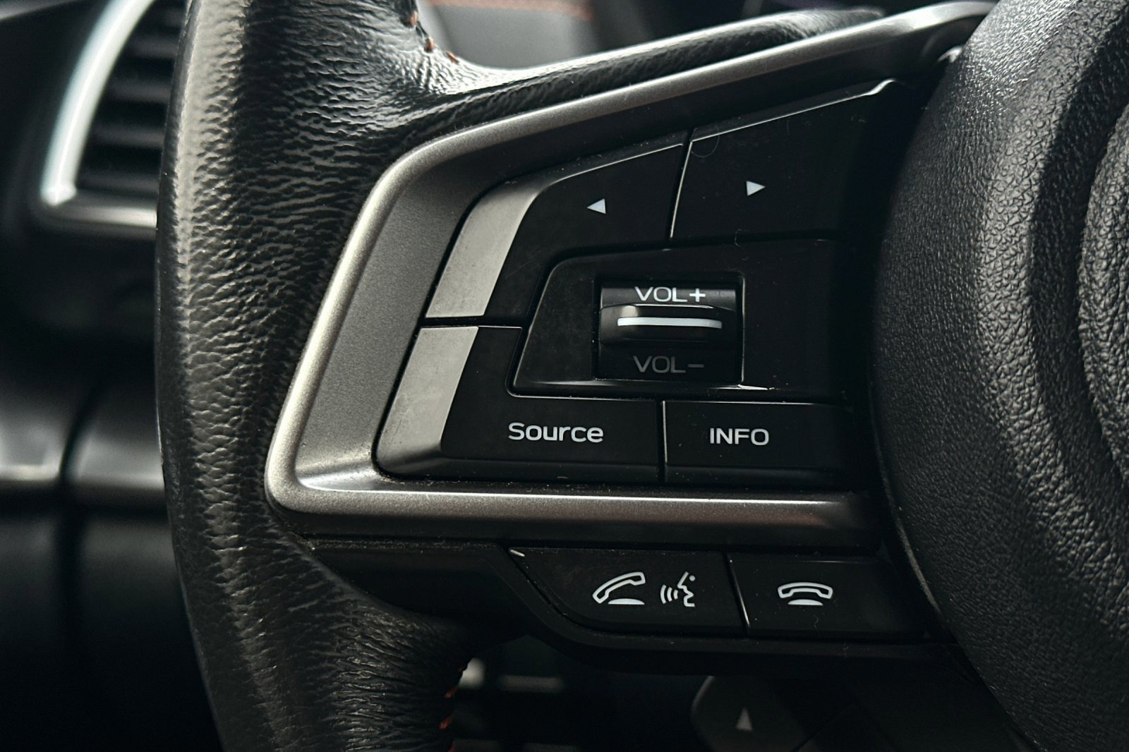 Used 2018 Subaru Crosstrek 2.0i Limited image 26