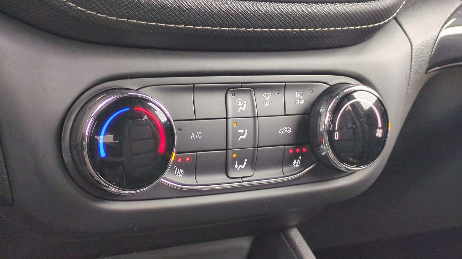 Used 2023 Chevrolet TrailBlazer ACTIV image 32