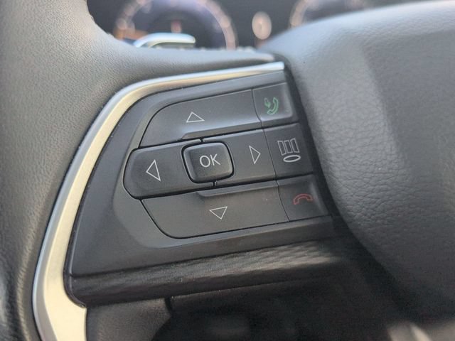 Used 2024 Jeep Grand Cherokee Altitude RWD image 21