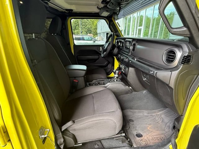 Used 2023 Jeep Gladiator Sport AWD/4WD image 18