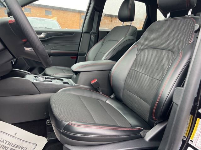 Certified 2024 Ford Escape ST-Line w/ Tech Pack #1 image 19
